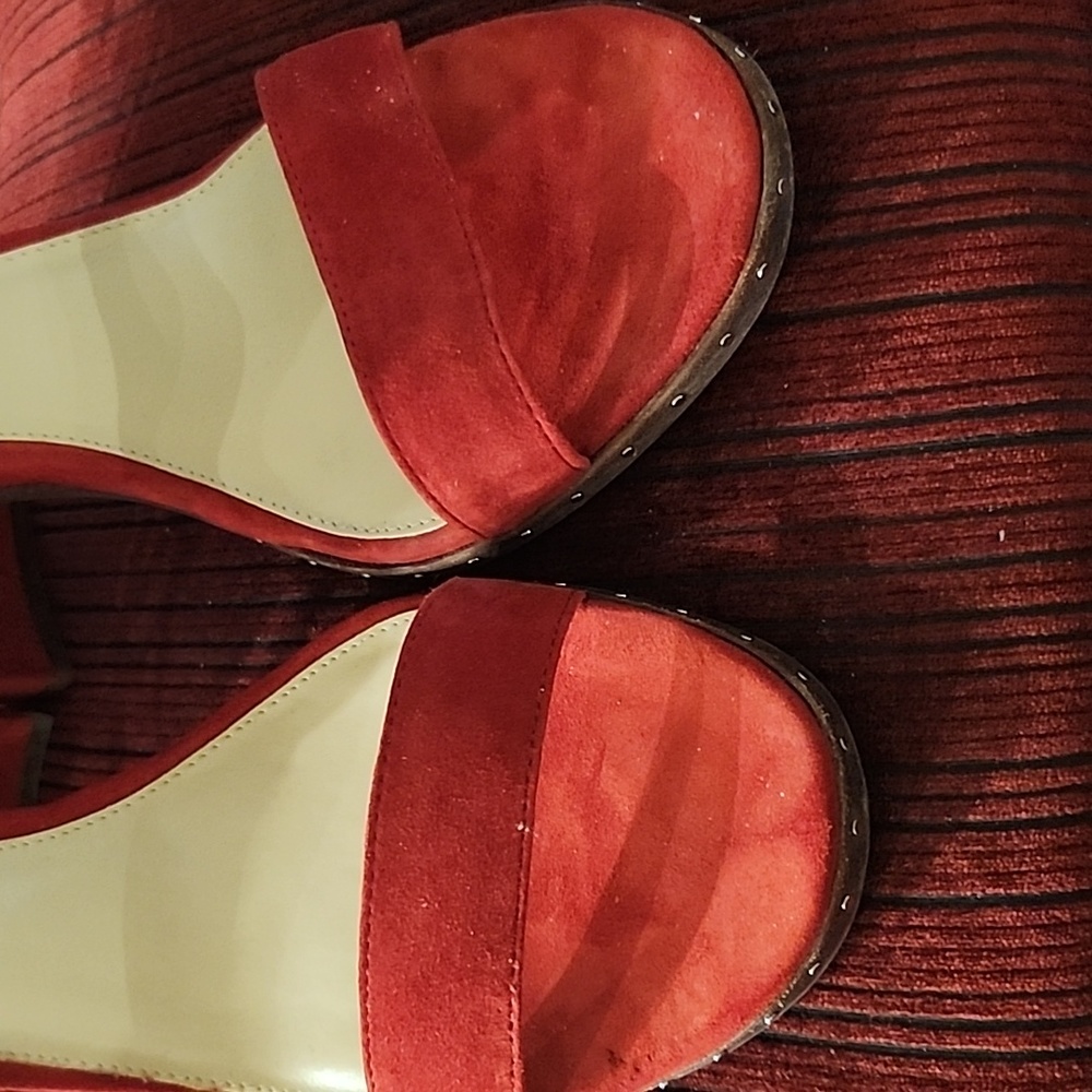 Shoes - Picture 5 of 6